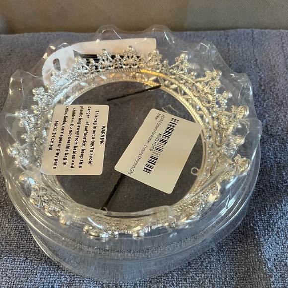 Silver and Rhinestone Crown (5 inches around) - Picture 2 of 5